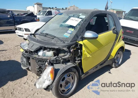 2010 Smart Fortwo Passion/Pure z USA, uszkodzony, nr VIN WMEEJ3BAXAK370325